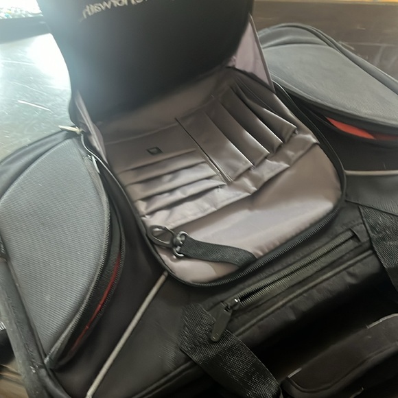 Neotech 17” Checkpoint Friendly Laptop Bag - Picture 8 of 16